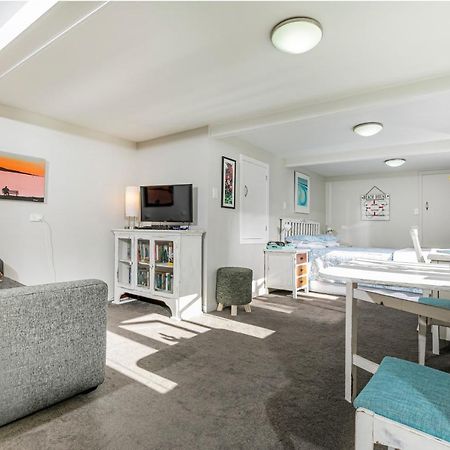 Whitby Studio - Mairangi Bay Beach Auckland Exterior foto