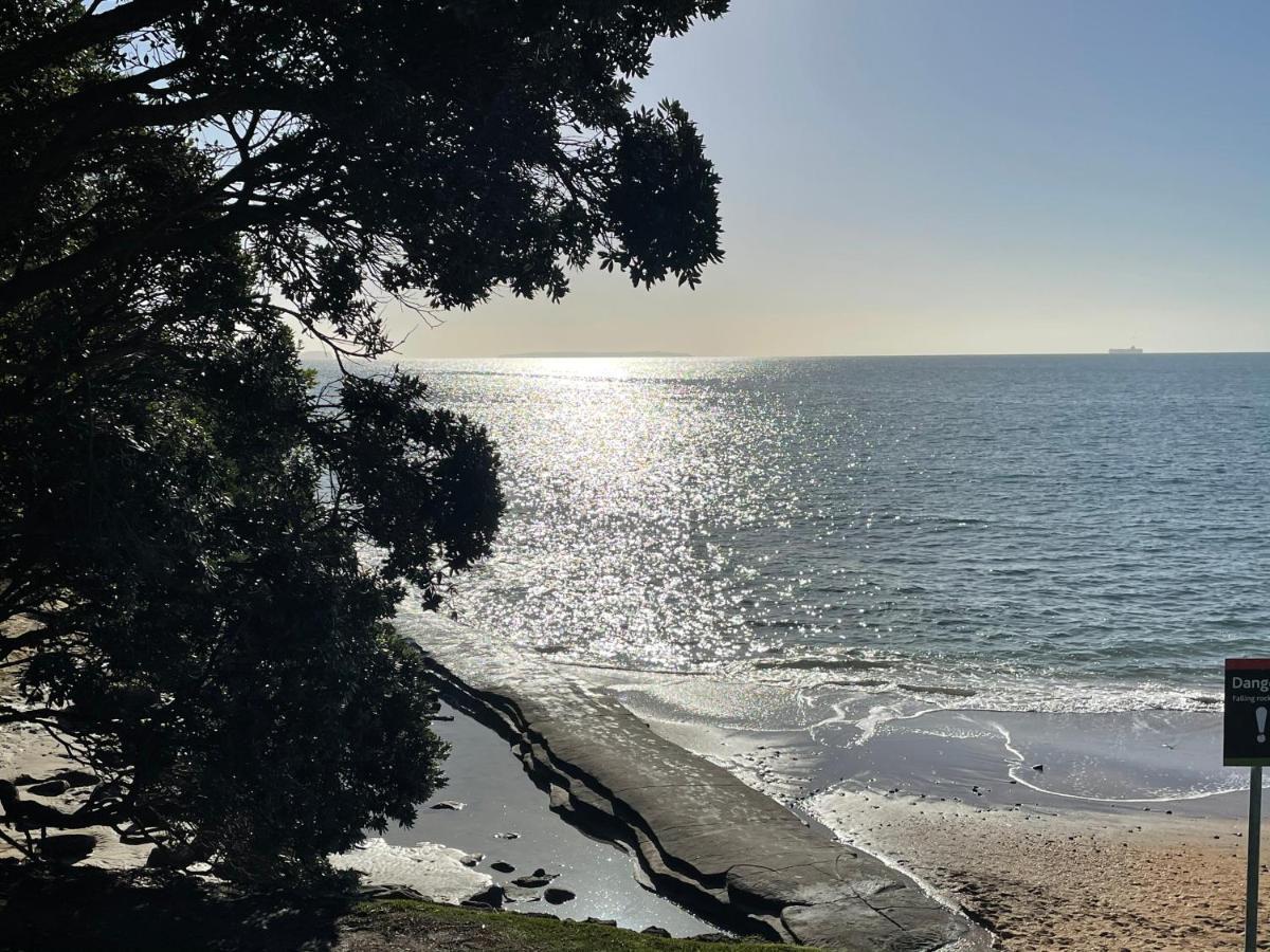 Whitby Studio - Mairangi Bay Beach Auckland Exterior foto