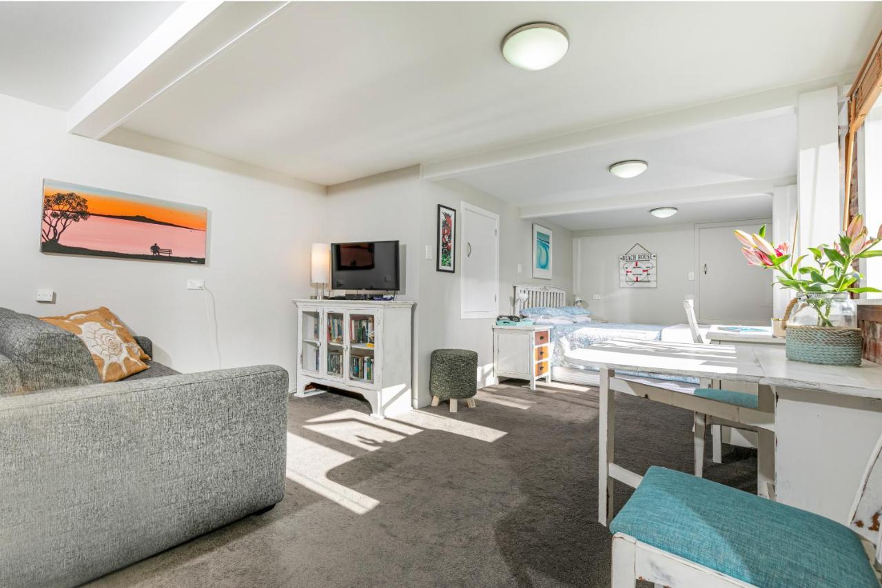 Whitby Studio - Mairangi Bay Beach Auckland Exterior foto